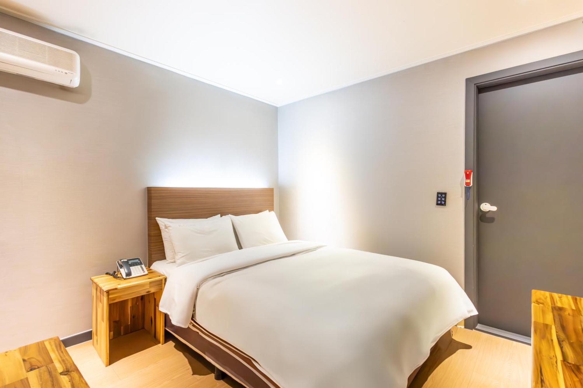 Motel M Lluwa Seul Zewnętrze zdjęcie